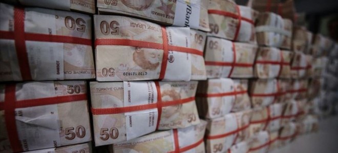 Hazine 17,7 milyar lira borçlandı