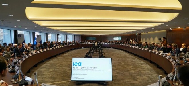 IEA, küresel piyasalarda gaz talebinin yavaşlayacağını öngörüyor
