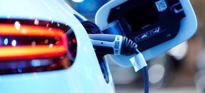 İlk 4 ayda en çok satılan elektrikli otomobiller belli oldu