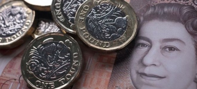 İngiliz sterlini ABD doları karşısında son 33 ayın en yüksek seviyesinde 