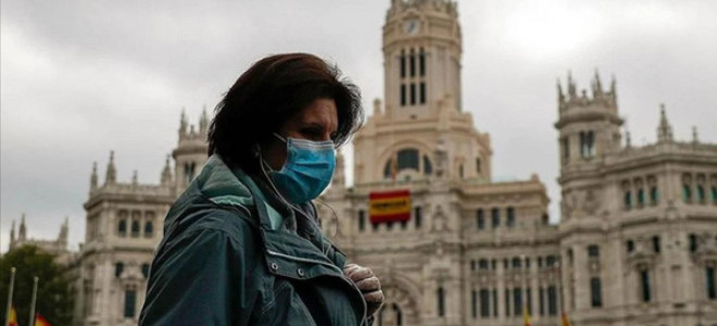 İspanya'da salgın alarmı: Evden çalışma ve maske için protokol imzalandı