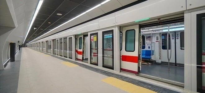 İstanbul'da metro yangını: Yenikapı istasyonu geçici olarak kapatıldı