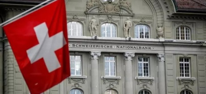İsviçre MB faiz oranlarını düşüren ilk gelişmiş merkez bankası oldu
