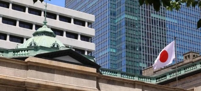 Japonya ekonomisi 6 çeyrek sonra ilk kez daraldı