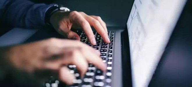 Kişisel bilgiler 500 TL'den başlayan fiyatlarla satışta