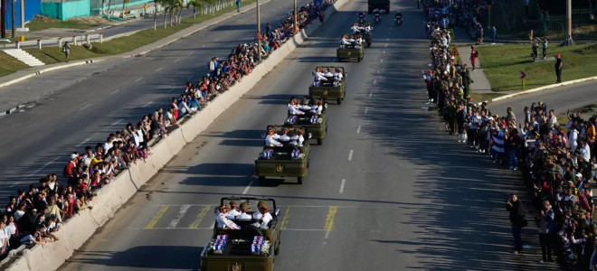 Küba Maduro operasyonunda ölen askerlerini törenle uğurladı