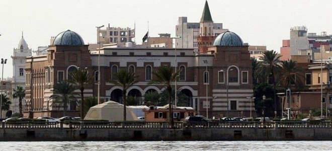 Libya Merkez Bankası, yöneticilerinden birinin kaçırılması nedeniyle işlemlerini askıya aldı