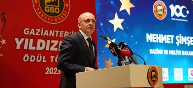 Mehmet Şimşek: Yanlış anlaşıldık, vergi ödemeyenlerin üzerine gideceğiz