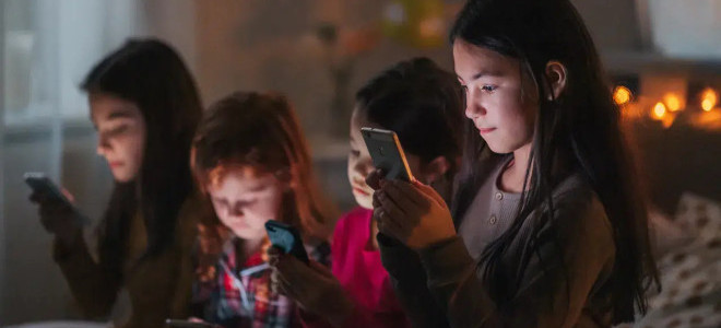 Meta, Avustralya'da 16 yaş altına ait 550 bin hesabı kapattı