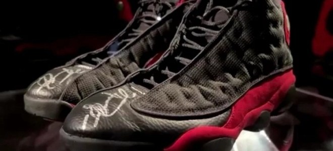 Michael Jordan'ın ayakkabısı açık artırmada rekor fiyata satıldı