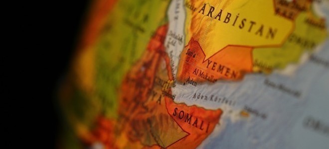 Mısır, Süveyş Kanalı gelirlerinde yüzde 60'lık düşüş bekliyor