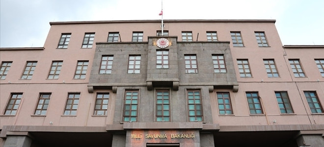 MSB duyurdu: 4 kişinin TSK ile ilişiği kesildi