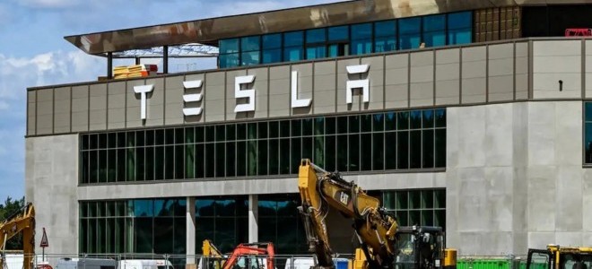 Otomotiv gazetecisi yanıtladı: Tesla, Türkiye'de fabrika kuracak mı?