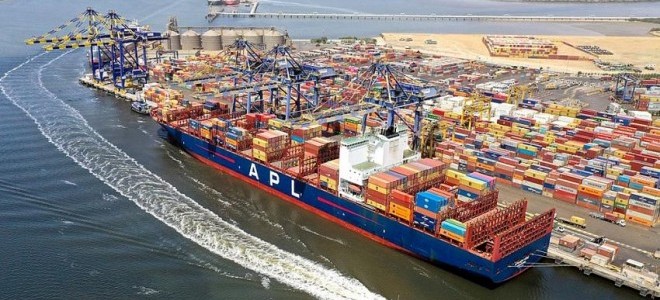 Pakistan'da döviz kıtlığı: Binlerce konteyner Karaçi Limanı'nda mahsur kaldı