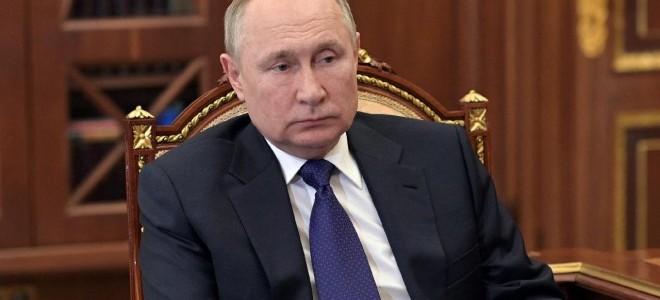 Putin: ABD’de petrol ürünleri fiyatı bizim yüzümüzden artmıyor, halklarını kandırıyorlar