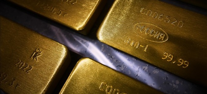 Reuters anketi: Yüksek faiz oranları altının yükselişini engelleyecek