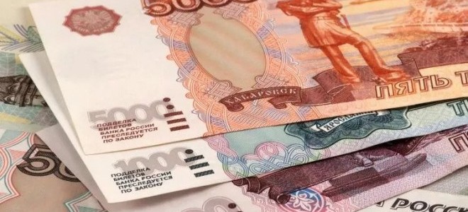Rus rublesi dolar karşısında güçlenmeye devam ediyor