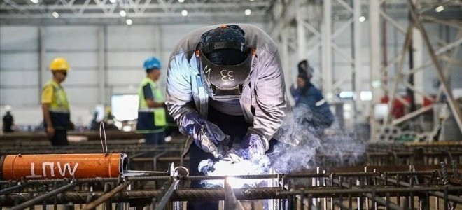 Sanayi üretimi yeni yıla daralmayla başladı