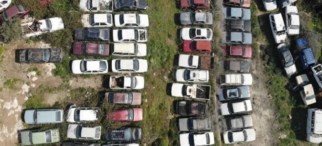 Satılamayan araçlar yediemin otoparklarını ‘döviz çöplüğüne’ çevirdi