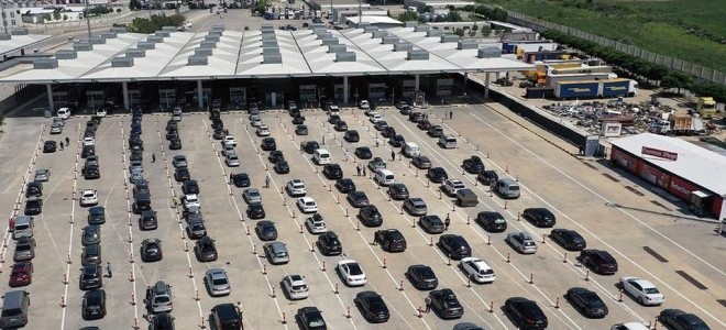 Sınır kapılarında trafik düzeni baştan aşağı yenilendi