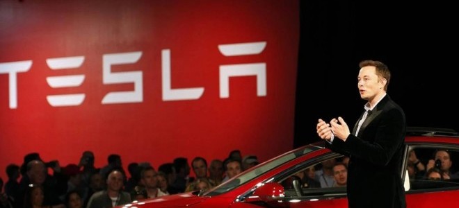 Tesla hissedarlarından Elon Musk'ın maaş paketine onay