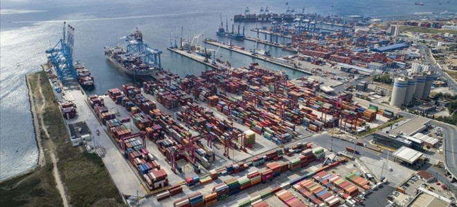 TL ile dış ticaret ilk 8 ayda rekor seviyeye ulaştı