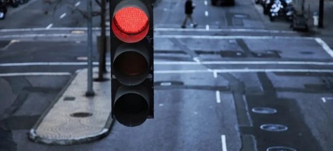 Trafik cezalarında tarife güncellendi: Kırmızı ışık, emniyet şeridi ve diğerleri