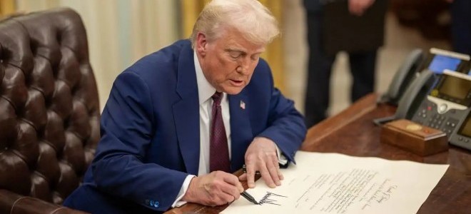 Trump imzaladı: Çelik ve alüminyum vergisi iki katına çıkarıldı