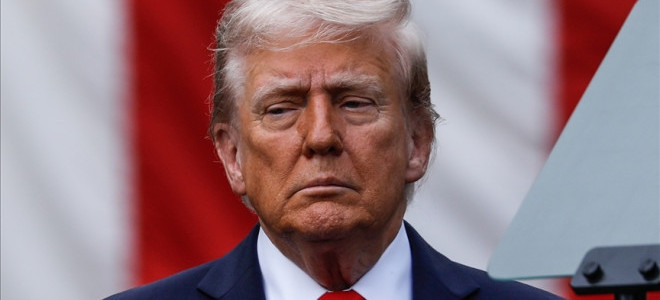 Trump'tan İranlılara çağrı: Protestolara devam edin, yardım yolda