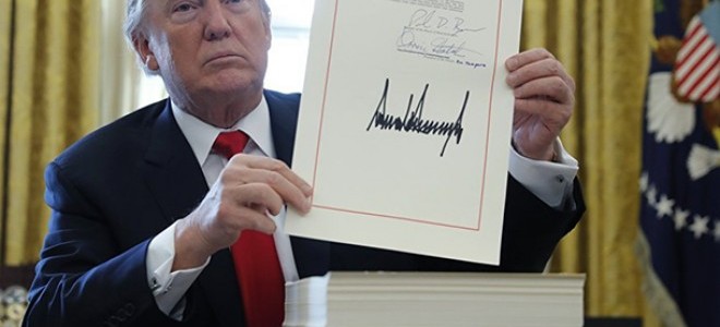 Trump Vergi Reformu Yasasını İmzaladı