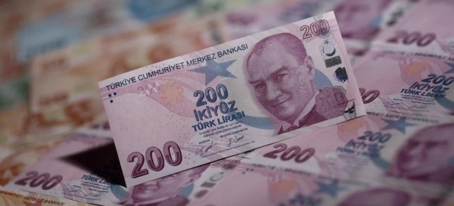 Türk lirasıyla dış ticaret yılın ilk 5 ayında 437 milyar lirayı aştı