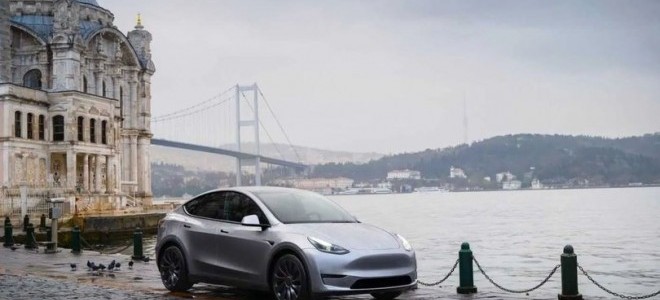Türkiye'de elektrikli araç rekabeti hızlandı: Tesla satışlara başladı