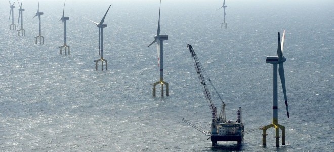 Türkiye'nin ilk deniz üstü rüzgar enerjisi santrali için aday bölgeler açıklandı