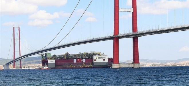 Türkiye'nin ilk yüzer doğal gaz üretim platformu Çanakkale'de