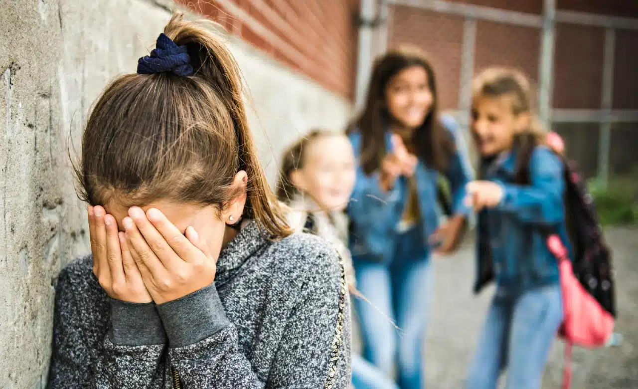 Uzmanlardan velilere akran zorbalığı ve siber zorbalık uyarısı