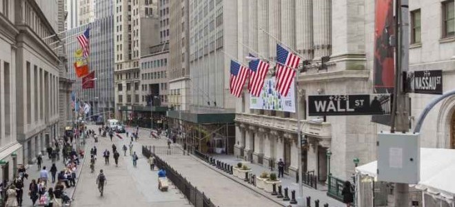 Wall Street Verilerin Ardından Düşüşte