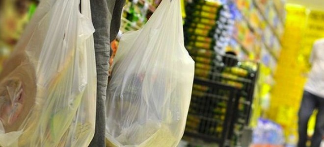'Çevreci' bahanesiyle kağıt ve bez çanta dayatan marketlere ceza yolda