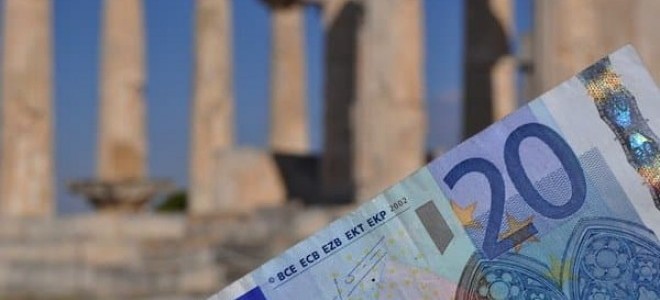 Yunanistan'da enflasyon 27 yıl sonra çift haneyi gördü