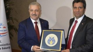 Bakan Arslan: Türkiye'nin e-ticaret hedefi 50 milyar TL (3)