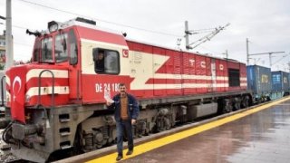 Bakü-Tiflis-Kars Treni Mersin’e 10 Saat Önce Geldi