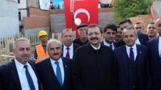 Hisarcıklıoğlu: Bir ve beraber olunca Allah bereketi de veriyor