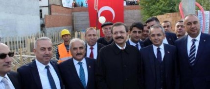 Hisarcıklıoğlu: Bir ve beraber olunca Allah bereketi de veriyor