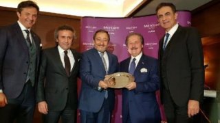 İHKİB’den Cavit Çağlar’a teşekkür plaketi 