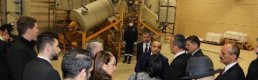 Venezuela Devlet Başkanı Maduro'nun yardımcısı, altın rafinerisine hayran kaldı