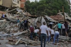 Türkiye yine deprem gerçeğiyle sarsıldı!