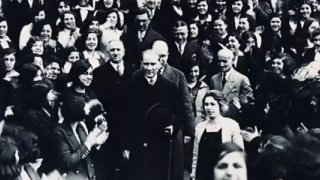 Kurtuluşa giden yol: 19 Mayıs Atatürk'ü Anma, Gençlik ve Spor Bayramı kutlu olsun!