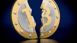 5000 dolar ile zirveyi gören Bitcoin zor günler geçiriyor