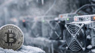 ABD’deki soğuk havalar Bitcoin madenciliğinde işlemci gücünü düşürdü