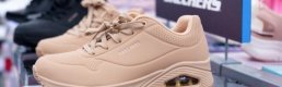 ABD'li ayakkabı şirketi Skechers satılıyor