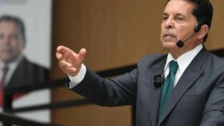 Ahmet Özer'e 6 yıl 3 ay hapis cezası